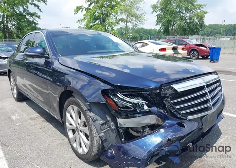 2020 Mercedes-Benz E 350 4Matic z USA, uszkodzony, nr VIN WDDZF8EB1LA733578